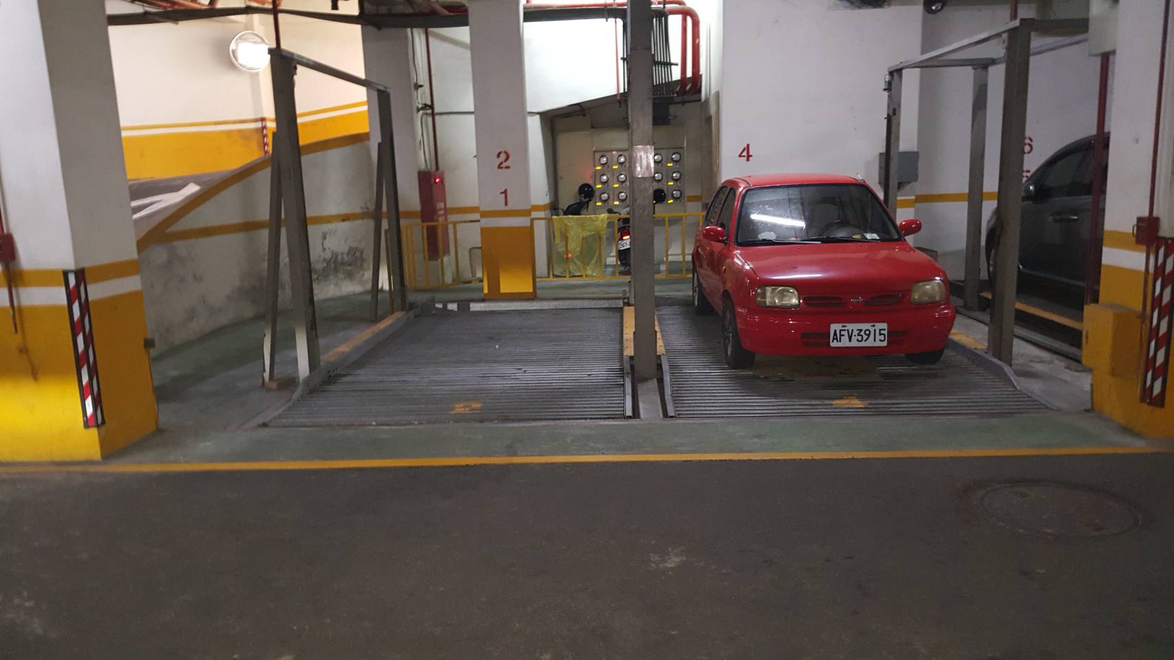 中港長村機械停車位 沉箱子母油壓缸式機械車位