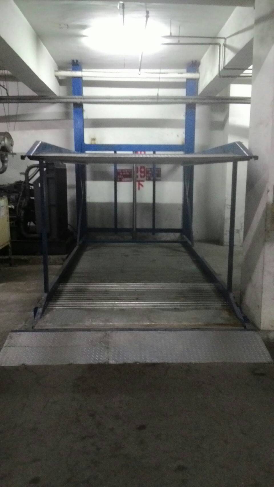 文心雕龍 沉箱 單缸柱塞油壓缸車位